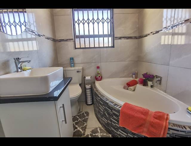 4 BEDROOM HOUSE FOR SALE IN DAL FOUCHE
